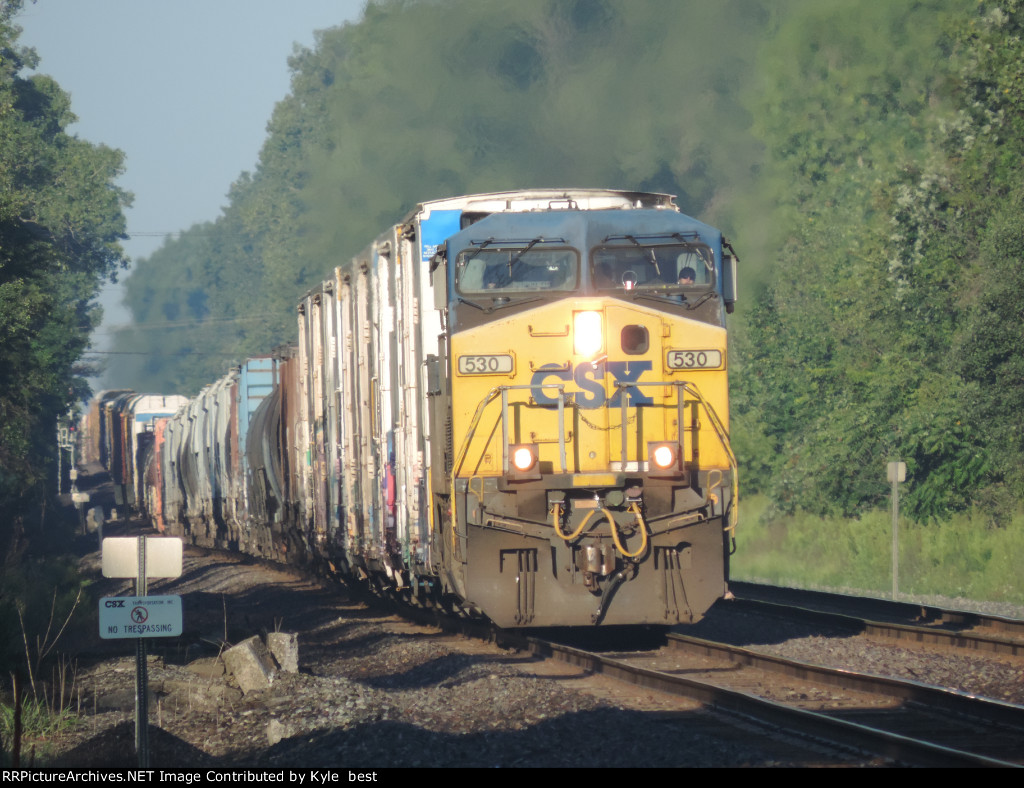 CSX 530 on M560